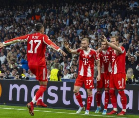 一场3-0，让凯恩领跑金球奖！穆帅出现，拜仁刷新4项纪录，三冠王加身